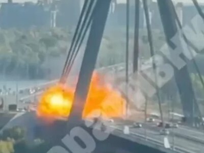В Киеве российский дрон во второй раз попал в Северный мост: повреждено дорожное полотно