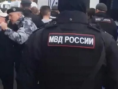 Долой царя!: в Москве на митинге задержали протестующих против Путина (видео)