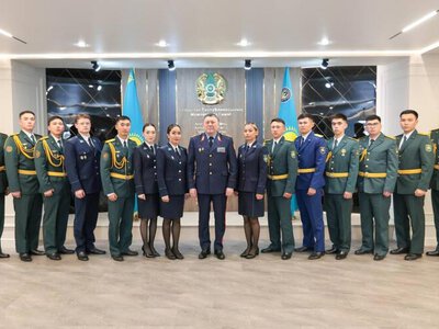 Министр встретился с лучшими молодыми офицерами МВД