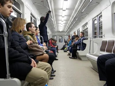 Метро в Киеве меняет правила работы во время тревоги: как соединяются два берега