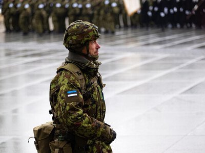 Эстония стягивает войска к границе с Россией в рамках стратегии активной обороны, – FT