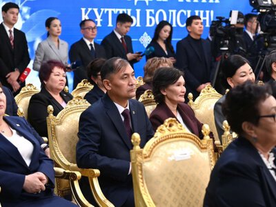  Все школы Казахстана получат доступ к цифровым платформам и технологиям ИИ – Токаев 