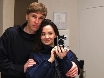 За бокалом вина. Жена Сидорчука показала их с Сергеем обычный вечер воскресенья