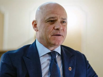 Настоящий или фальшивка? Суд проверяет ошибки в российском паспорте Труханова