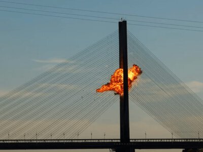 Киев готовит запасной путь через Днепр: вместо мостов — понтоны и дамбы
