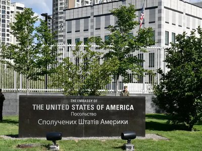Эвакуируют ли США посольство из Киева из-за угроз рф — Рубио ответил