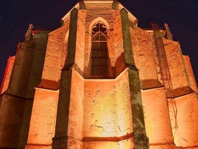 Известный черновицкий костёл получил новую подсветку, над которой работали полтора года