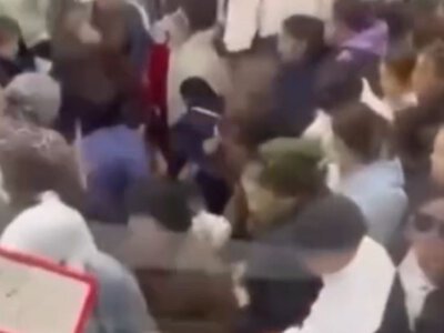  Давка из-за дешевой одежды: в Атырау наказали арендатора бутика 