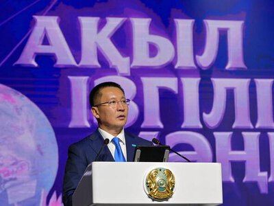 Педагогам Павлодарской области вручили государственные и региональные награды