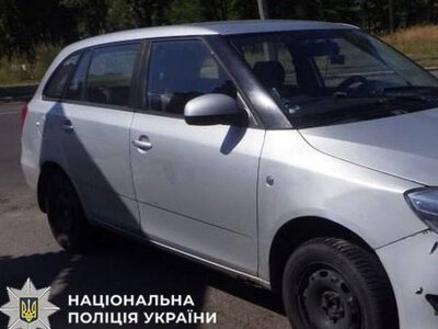 Криминал за закрытой дверью: полиция Киева оцепила транспортное средство, - ФОТО