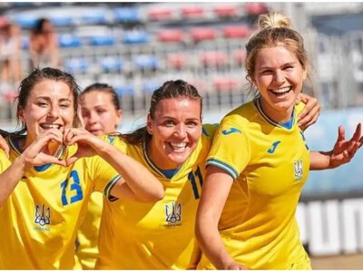 Украина сыграет с чемпионками Европы на турнире по пляжному футболу в Испании – известен календарь