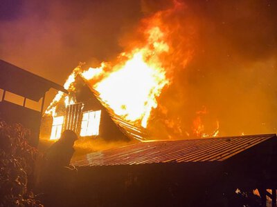 Три этажа в огне: в Киеве вспыхнул жуткий пожар, - ФОТО