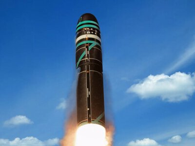 Франция провела испытание новой ядерной ракеты M51.3 - за этим наблюдал Макрон
