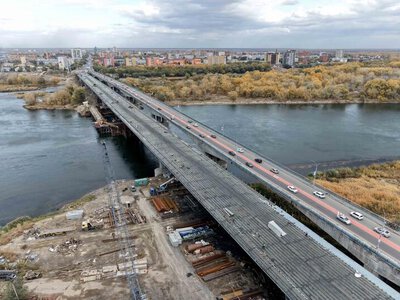 Аким области проверил ход строительства нового моста в Семее