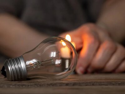 В Украине возвращаются графики отключений света - где и когда