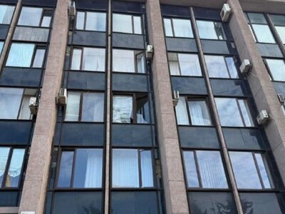 Российская армия повредила административное здание налоговой в Кривом Роге (ФОТО)
