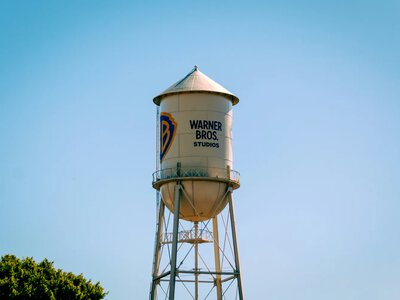 Paramount закрыла сделку с Warner Bros., создав медиагиганта