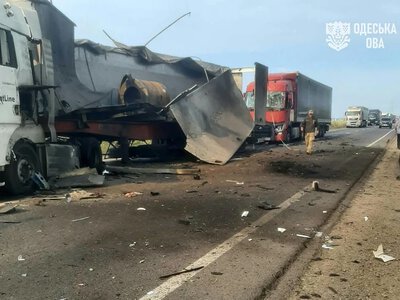 РФ нанесла серию ударов по автодороге в Одесской области: есть пострадавшие