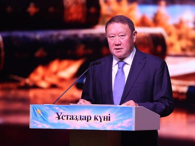 Глава региона поздравил учителей с профессиональным праздником