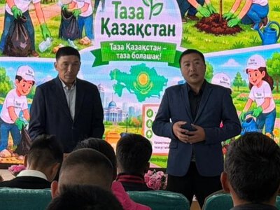  Около 100 человек вышли на уборку в селе Сарыжаз Алматинской области 