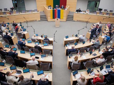 Сейм Литвы поддержал отмену конституционного запрета на ядерное оружие