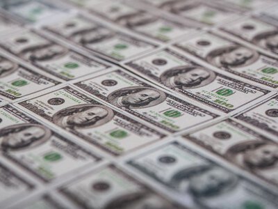 40 тысяч гривен в долларах: сколько это за курсом в октябре 2026 года