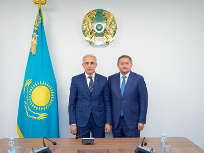 Саясат Нурбек встретился с председателем Полномочного совета Международного казахско-турецкого университета