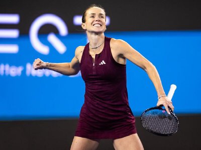 Свитолина триумфально вышла в четвертьфинал турнира WTA 1000 в Пекине, разгромив американку