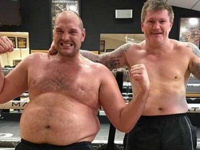 Менеджер Фьюри оценил форму Цыганского короля, вспомнив о братьях Кличко: Даже Усик не качок