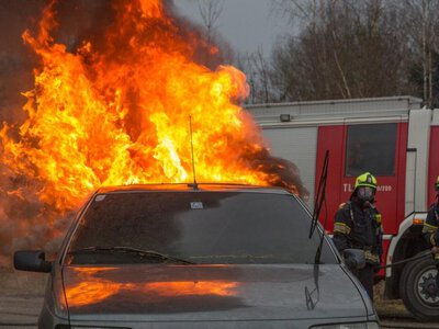  В Усть-Каменогорске загорелся легковой автомобиль 