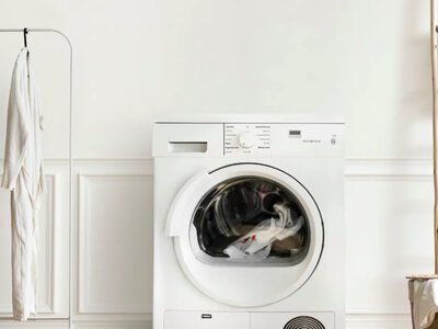 Стиральная машина прыгает во время отжима: как решить проблему за несколько минут
