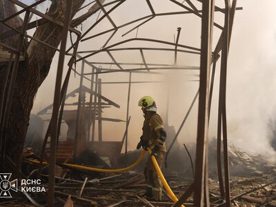 Три очага возгорания и шесть пострадавших: что известно об атаке на Оболонь