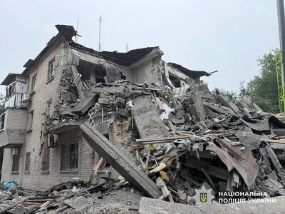 Число погибших в результате утренней атаки на Запорожье выросло: под завалами ищут людей