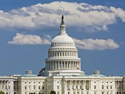 Полный запрет на российскую нефть: в США готовят к голосованию Закон Рейгана