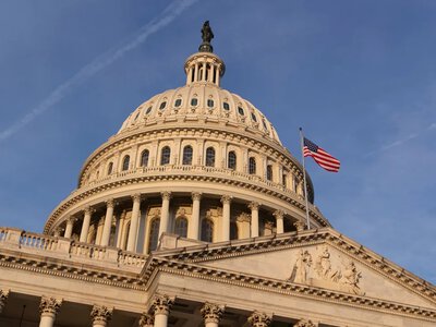 У Конгресі США готують законопроєкт для блокування закупівель російської нафти