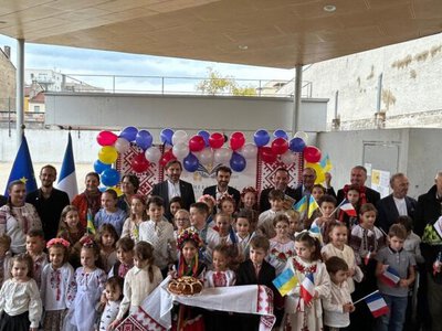 У французькому Ліоні відкрили українську недільну школу