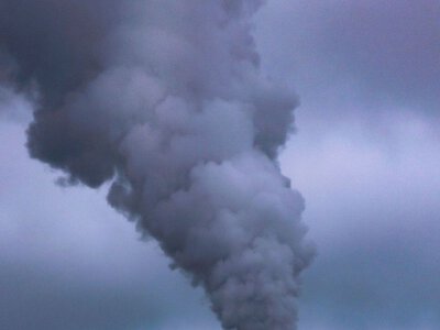 Россия нанесла удар по магазину в пригороде Харькова: 3 погибших, среди раненых есть ребенок