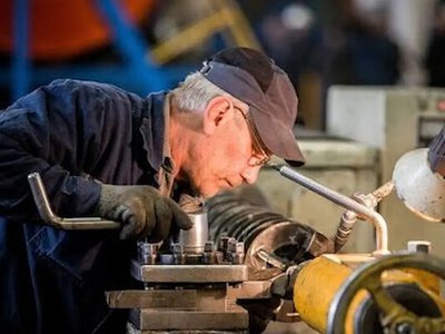 Работаете после выхода на пенсию? Из-за этого выплата может быть другой