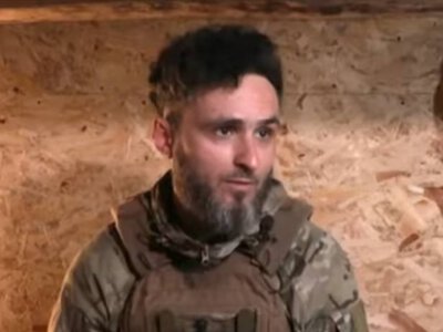 Звезда Семейки У Игорь Ласточкин впервые за долгое время показался в сети и устроил зажигательные танцы в блиндаже: видео