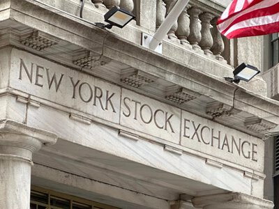  Нефть подешевела на 1,5 доллара после сделки Трампа о покупке российского дизеля 