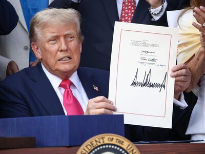 Сенаторы требуют от Трампа отменить соглашение с Путиным о поставках дизельного топлива