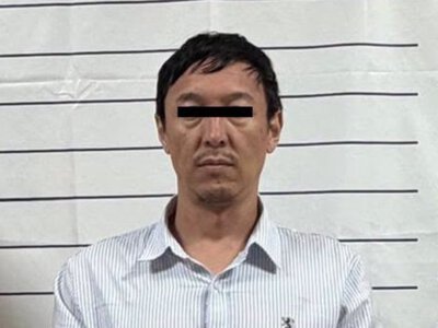 Критика властей Кыргызстана Сыргака Кенжебаева задержали за рубежом и доставили в Кыргызстан