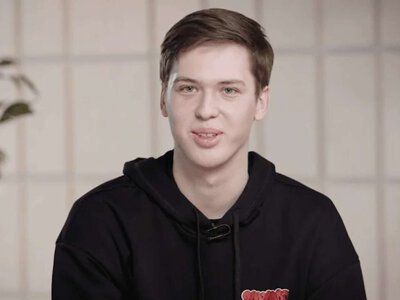 Блогер Лаченков: фиктивное бронирование, государственная охрана и дискредитационные кампании по заказу Ермака