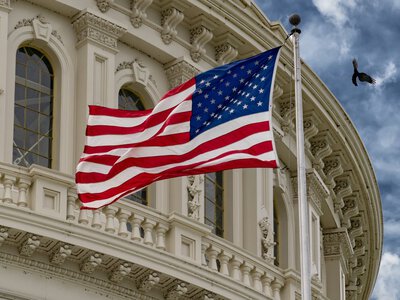 Не принесет пользы США: американские сенаторы требуют от Трампа расторгнуть соглашение с Путиным