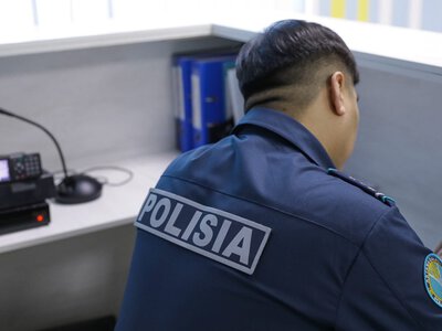  В Уральске голый мужчина забрался на газовую трубу: суд арестовал его на 20 суток 