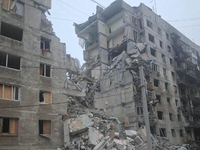 В Краматорске сильные разрушения многоэтажек в результате вечерней атаки