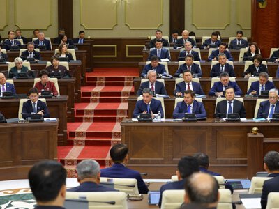  Курултай одобрил проект республиканского бюджета на предстоящие три года 