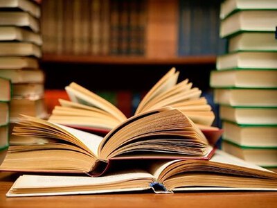 Лишь четверть школьных библиотек в Украине имеют достаточно книг — опрос МОН