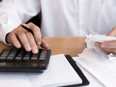  Больше половины работников в Казахстане получают свыше 300 тыс. теңге 