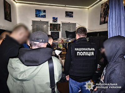 В Николаевском СИЗО вымогали деньги у заключенного: двум мужчинам сообщили о подозрении